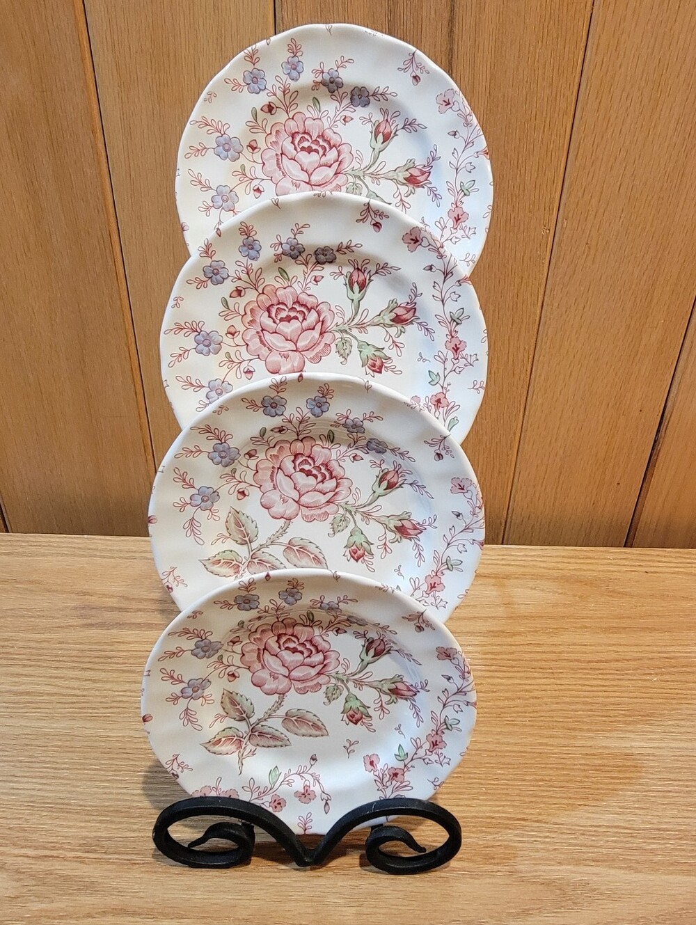 Vintage Johnson Bros ROSE CHINTZ 6” Bread & Butter/Dessert Plates - Set of 4